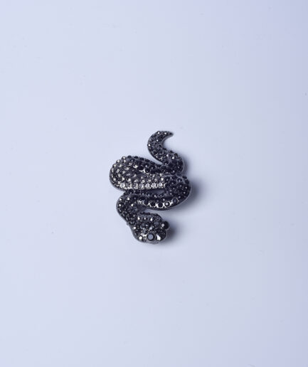 Spilla black snake