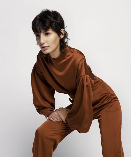 Blusa "Blair" color tabacco