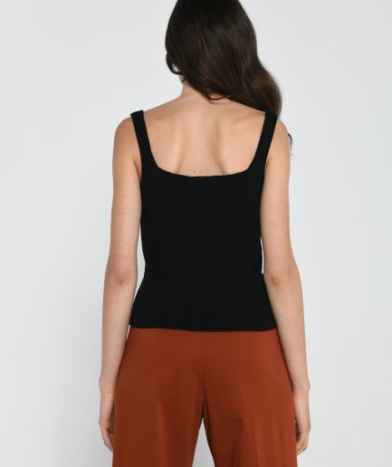 Top "Lara"